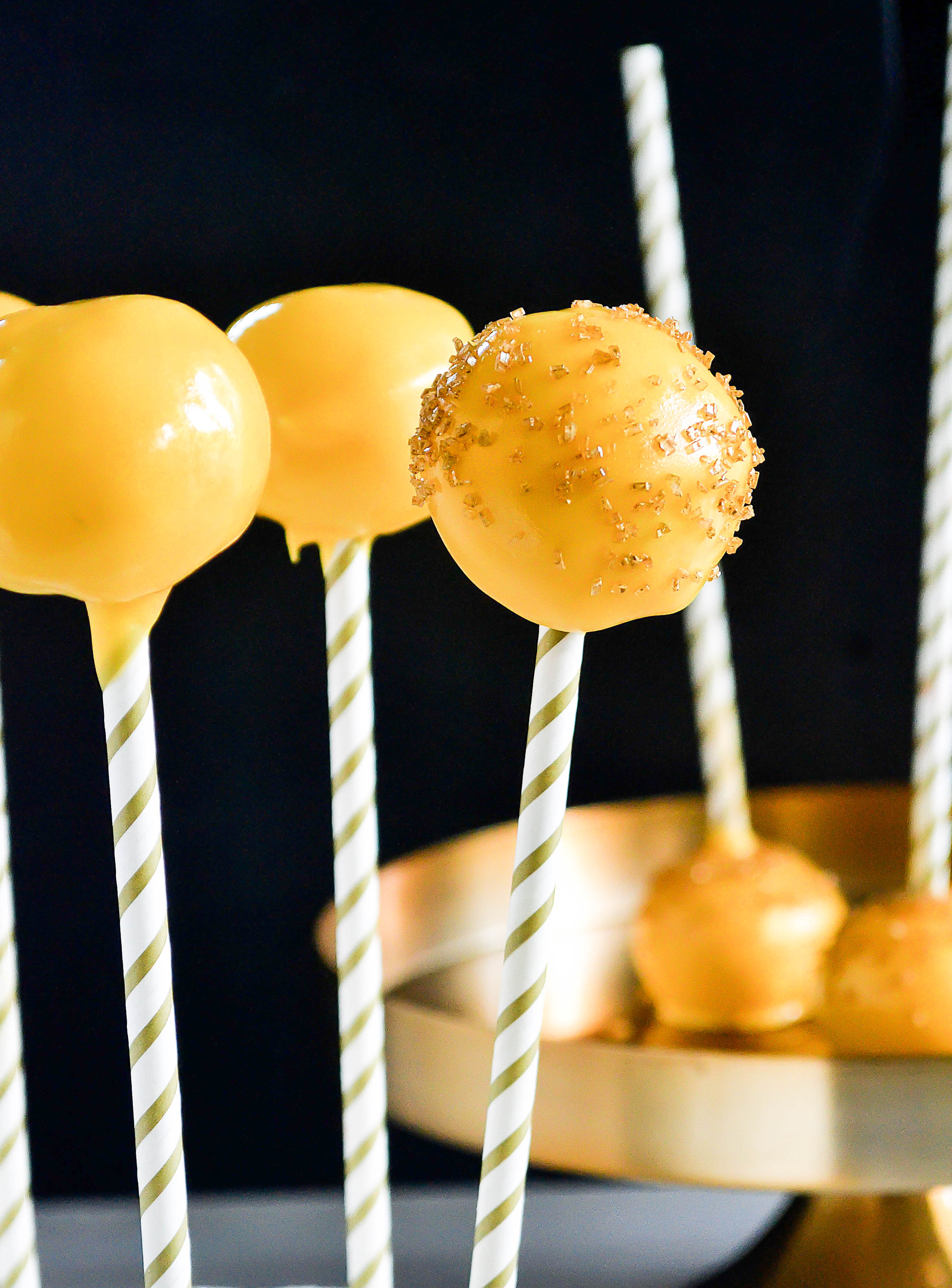 Dazzling New Year’s Cake Pops