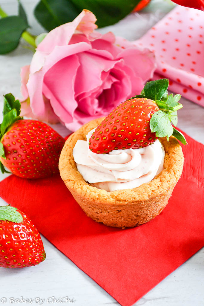 Strawberry Cheesecake Cookie Cups