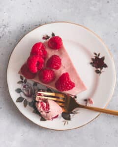 No Bake Raspberry White Chocolate Cheesecake