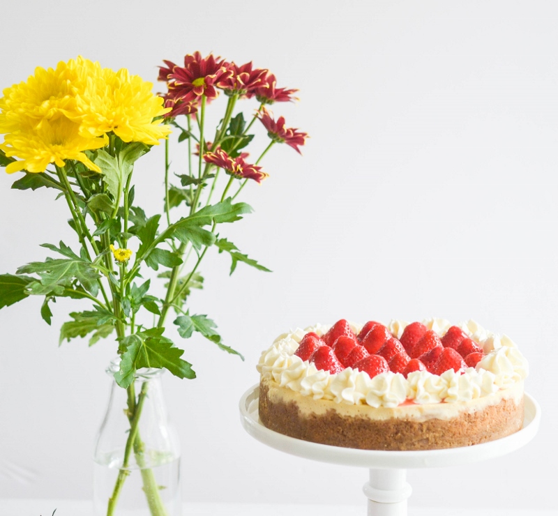 Creamy Cheesecake with Strawberry Compote - Bakes by Chichi