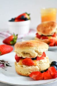 Lemon Sour Cream Scones with Lemon Curd