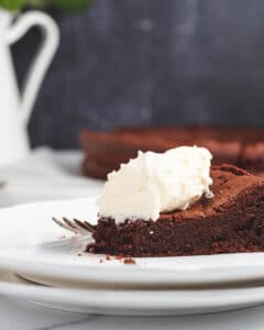 Baked Chocolate Mousse Cake(Flourless Chocolate Cake)