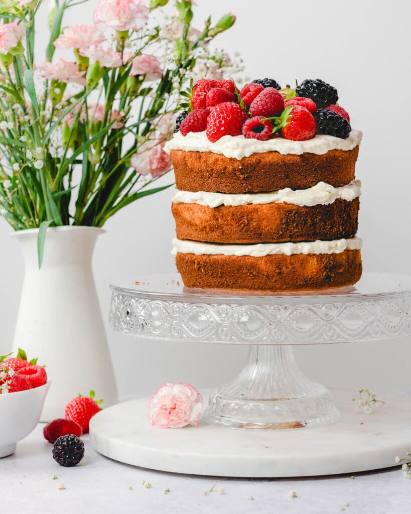 Fresh Berry Cream Cake