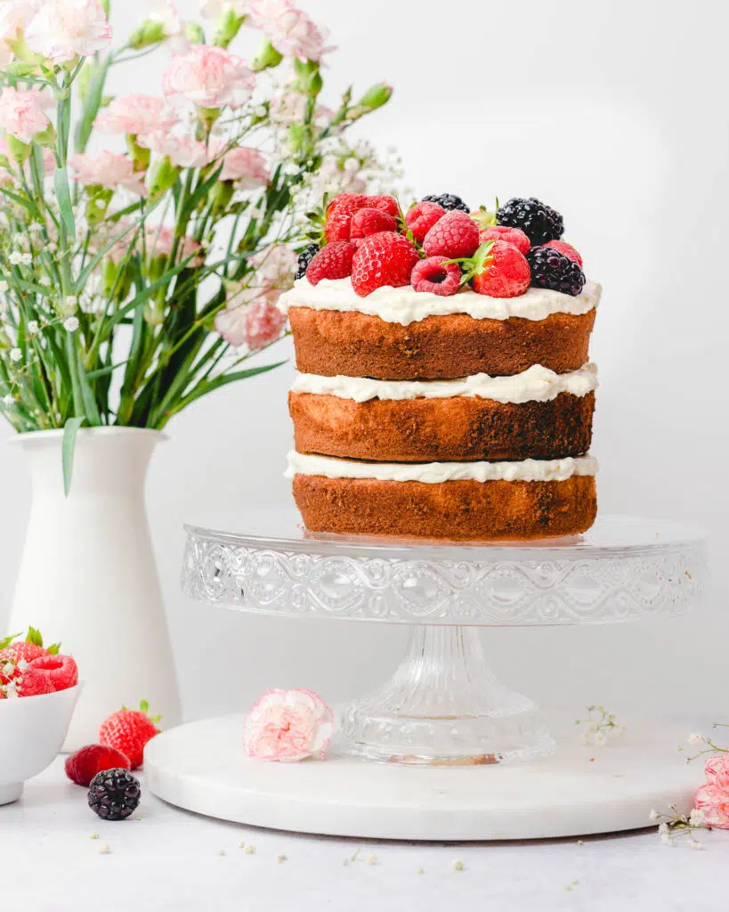 Fresh Berry Cream Cake