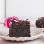 Single-layer chocolate layer cake
